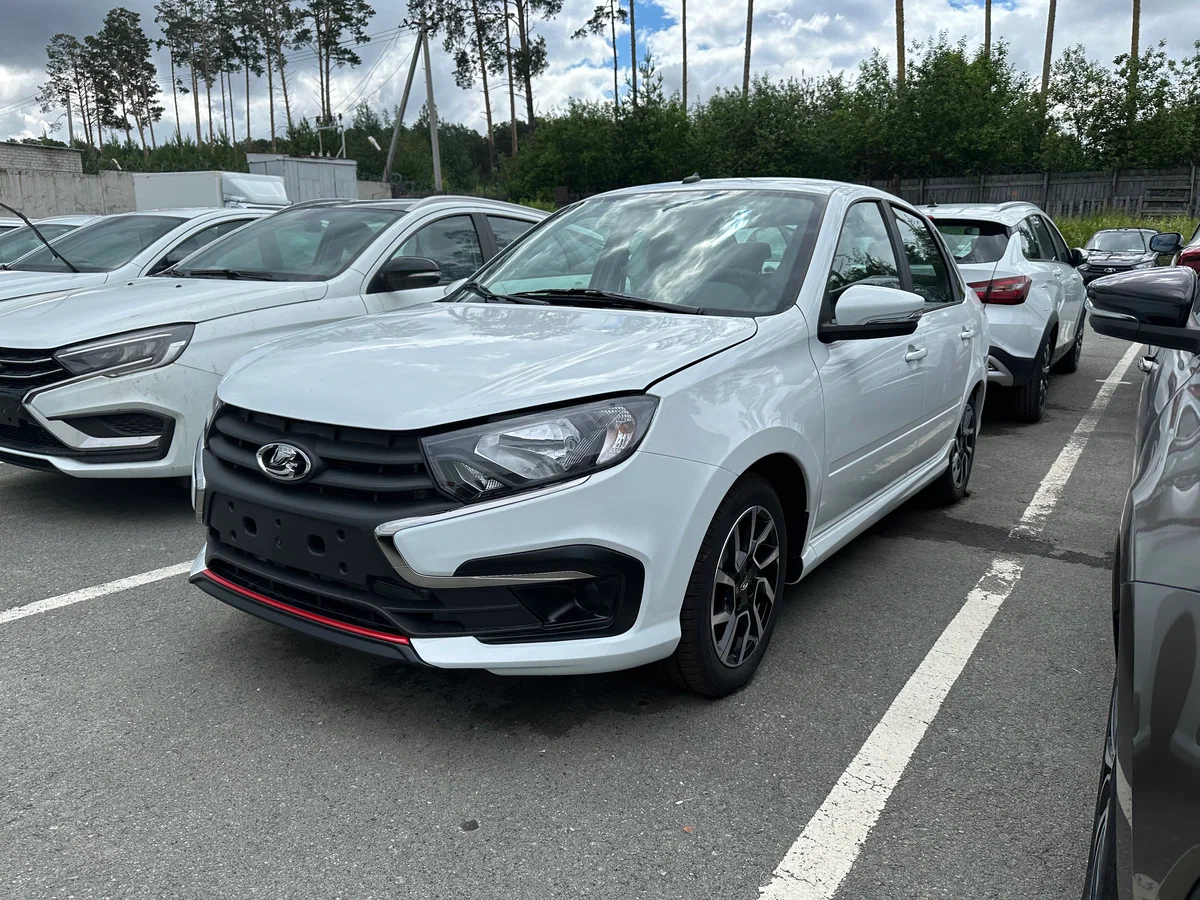 Lada Granta Sportline с салона по цене от 572 000 рублей