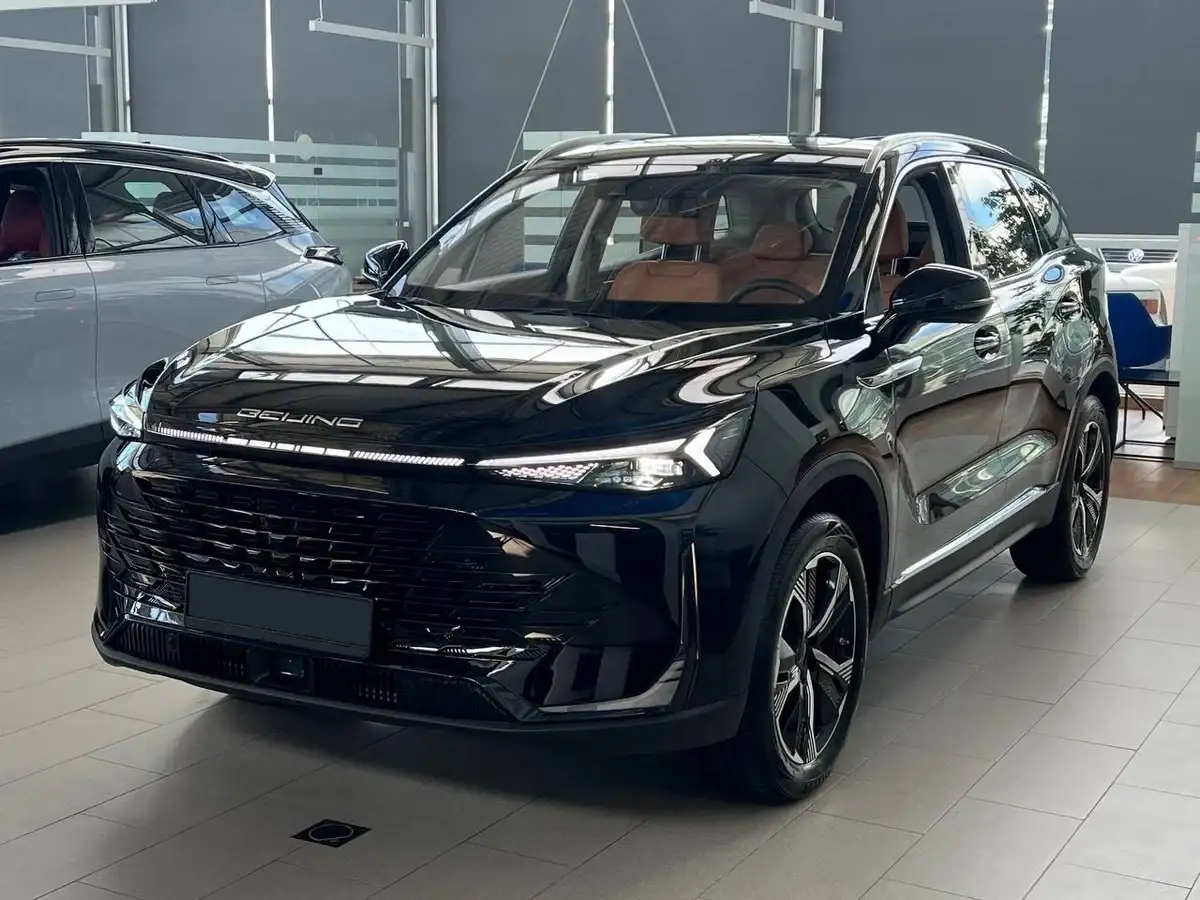 BAIC X75 с автосалона по цене от 1 440 000 рублей