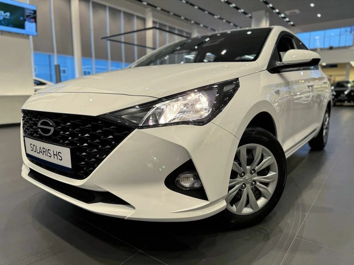 Solaris HS купить по цене от 1 220 000 рублей